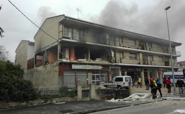 Los cuatro heridos en la explosión de Villasana de Mena están ingresados en Cruces