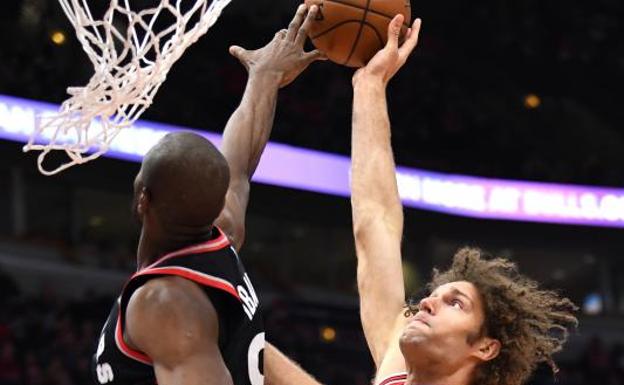 Ibaka y Mirotic destacan con aportaciones ganadoras a Raptors y Pelicans