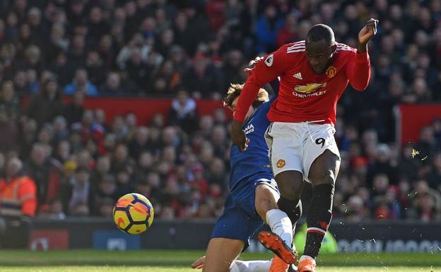 Lukaku conduce la remontada del United ante el Chelsea