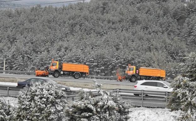 Iberpistas se anticipa a la nevada y activa el plan de vialidad