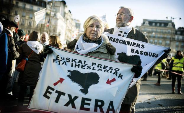 Francia inicia los acercamientos de presos de ETA