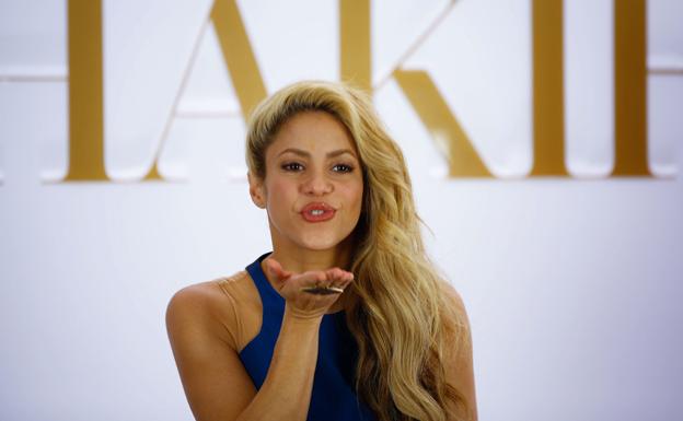 Shakira salda parte de su deuda con Hacienda