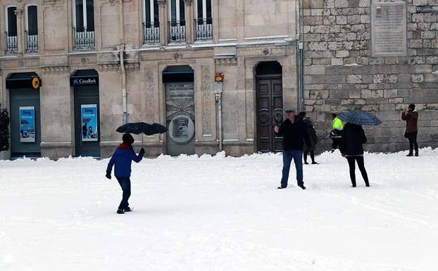 El 112 gestionó 49 incidentes por la nieve en Burgos