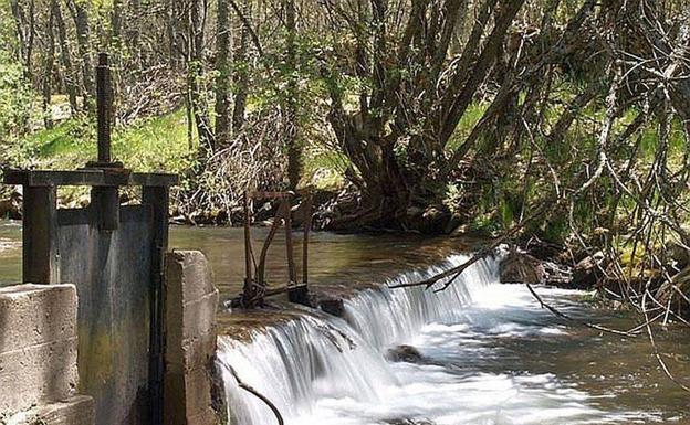 Segovia se rebela contra la decisión de la CHD de extinguir las caceras históricas