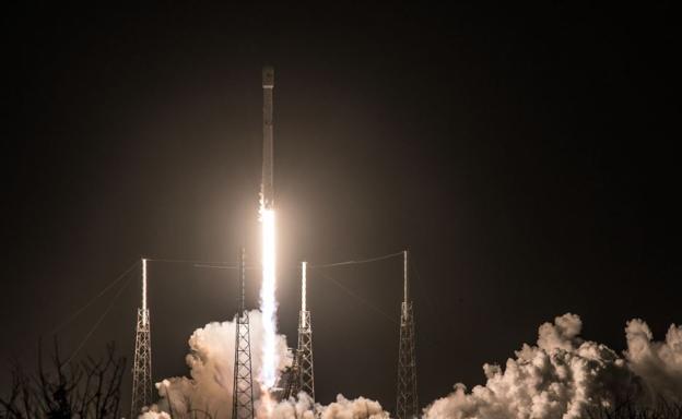 SpaceX pone en órbita el satélite español Hispasat 30W-6