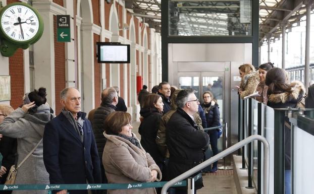 Renfe cancela este jueves 304 trenes AVE, de Media y Larga Distancia