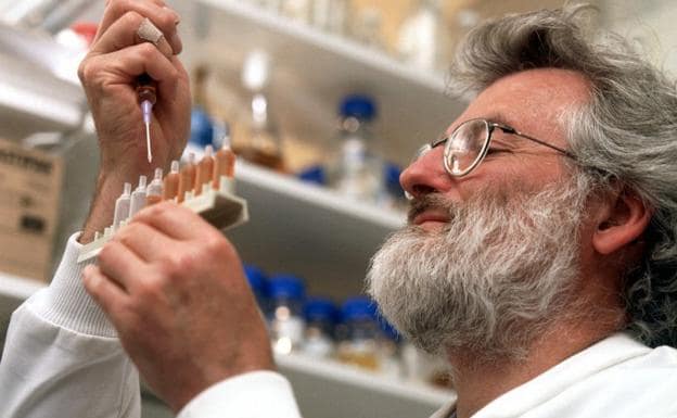 Muere a los 75 años John Sulston, pionero de la decodificación del genoma