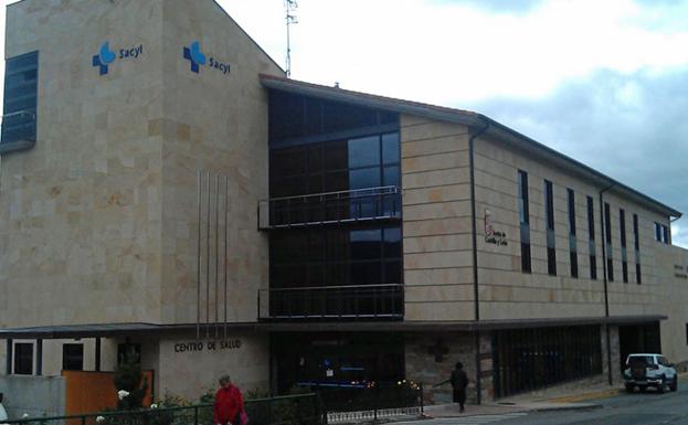 Pinares reclama con 3.000 firmas un servicio 24 horas de ambulancia en Quintanar