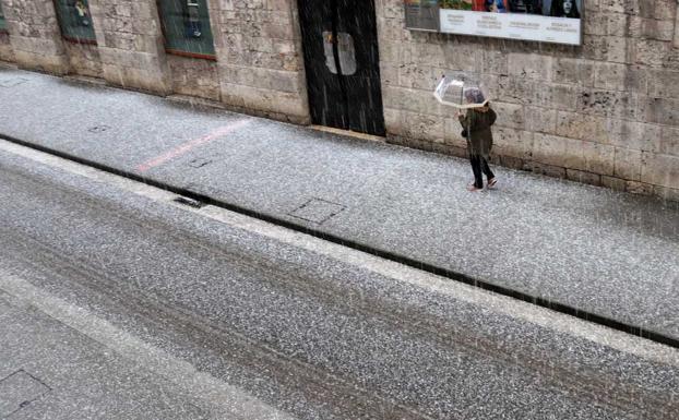Esperando la nieve, llega el granizo a Burgos