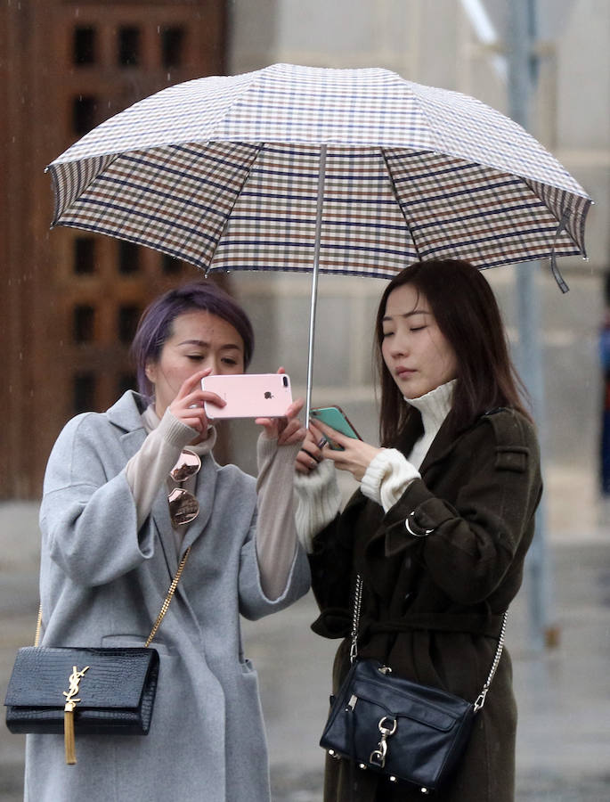 Jornada de frío y lluvia en Segovia