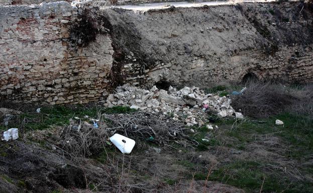 Las lluvias provocan derrumbes en puente mudéjar de Arévalo