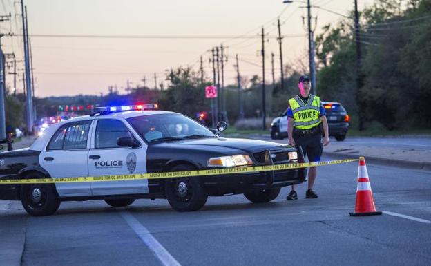 Se inmola el presunto autor de los ataques con explosivos en Texas