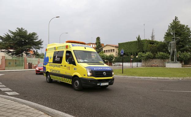 Muere un conductor de 87 años al salirse de la vía en Villaviudas