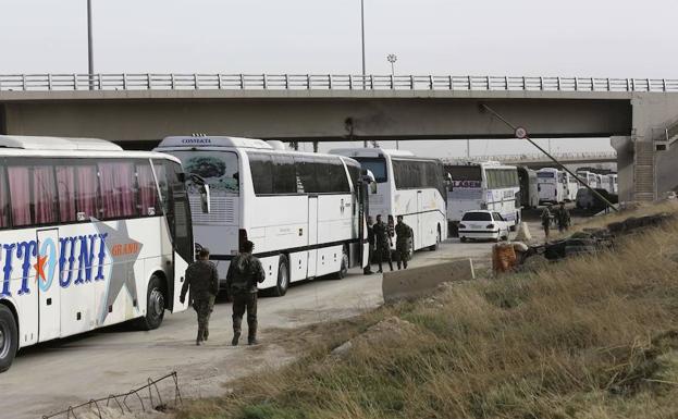 Hasta 1.700 personas han abandonado Ghuta Oriental este sábado