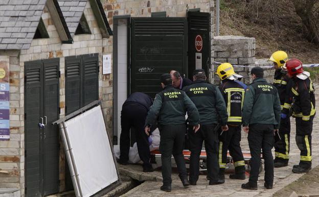 Una joven vallisoletana fallece tras caerle una piedra en la cabeza en la playa de Las Catedrales