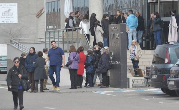 Dolorosa despedida a la joven de Laguna que falleció en la playa de las Catedrales