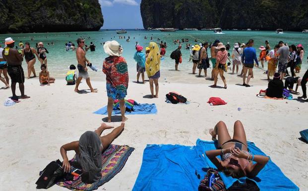 El turismo en masa puede ser una maldición para las playas de ensueño del sudeste asiático