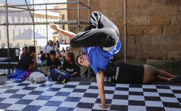 El FÀCYL lanza su primer certamen internacional de danza urbana