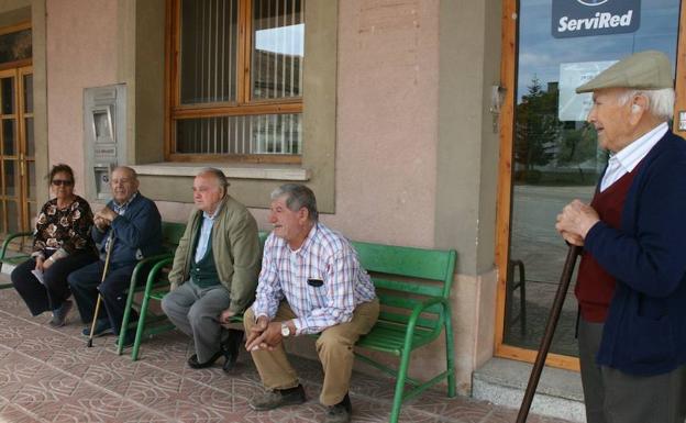 Treinta mil castellanos y leoneses se quedan sin sucursal bancaria en un solo año