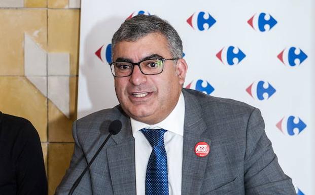 El director regional de Carrefour lamenta las «restricciones horarias» cuando se puede comprar «a golpe de clic»