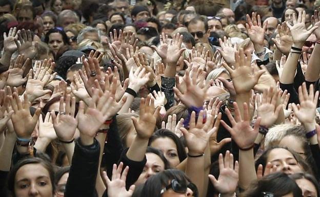 Miles de personas vuelven a protestar en Pamplona por la sentencia de 'La Manada'