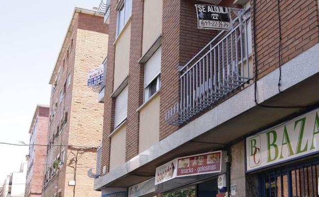 Fallece un joven cuando intentaba entrar a su casa por una ventana en el barrio de San Bernardo