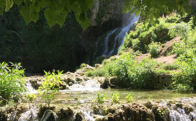 Imagina pide a Diputación que solucione los problemas que generan las «avalanchas» de turistas en Orbaneja del Castillo