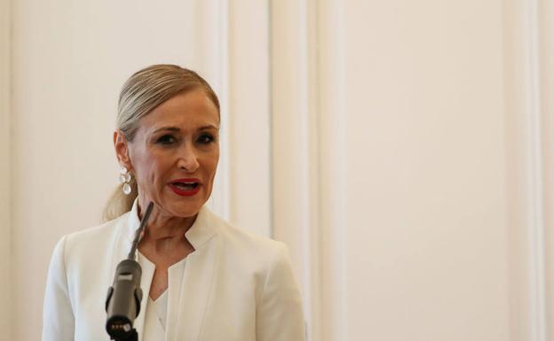 Cristina Cifuentes posa con sus hijos en Instagram