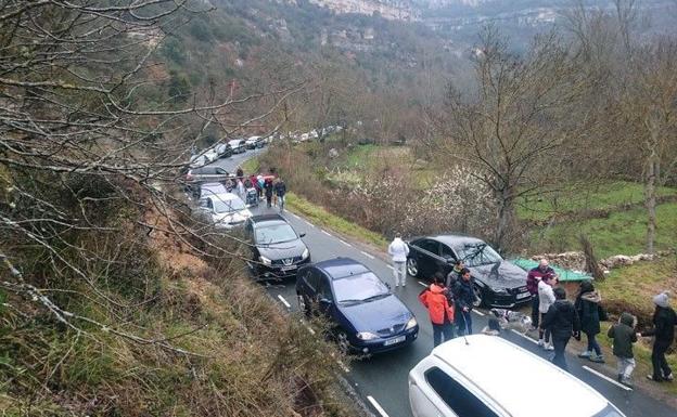 El debate sobre la masificación turística de Orbaneja del Castillo regresa a la Diputación
