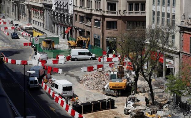 Reabren el tráfico en el centro de Madrid tras la reparación del escape de gas