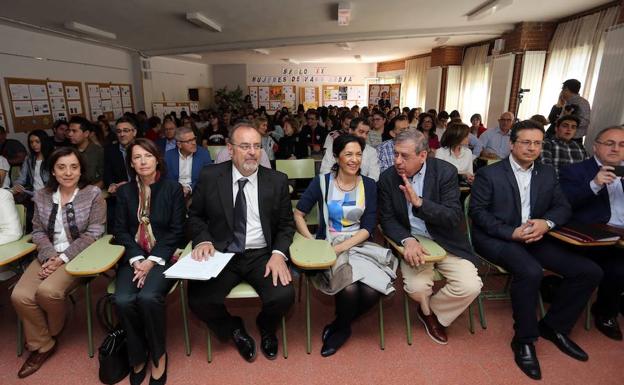 Fernando Rey espera que «las oposiciones reduzcan la interinidad»