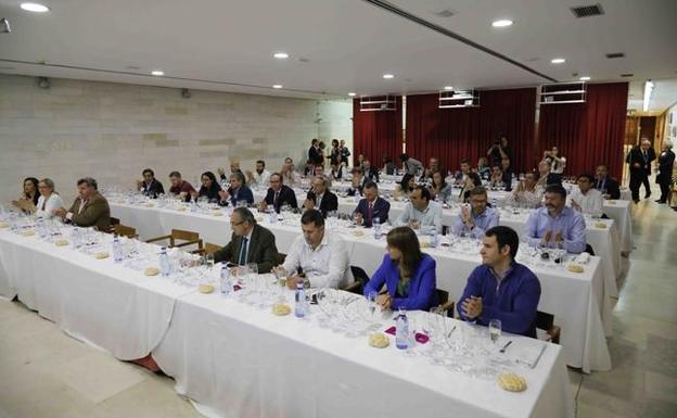 'Valladolid Plaza Mayor del Vino' arranca con una cata y platos de chefs con estrellas Michelin