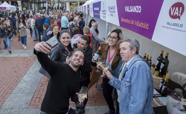 El público respalda con una elevada afluencia 'Valladolid, Plaza Mayor del Vino'