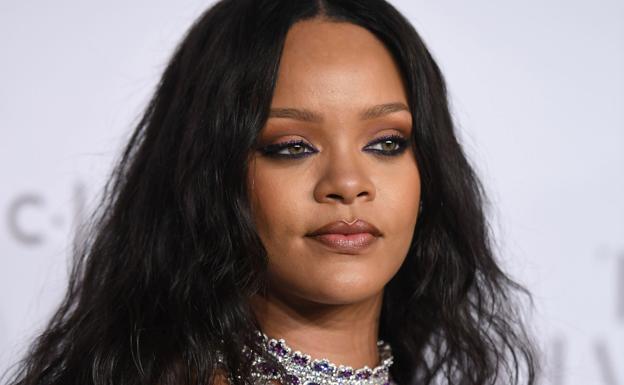 Un acosador entra en la casa de Rihanna y se queda dentro doce horas