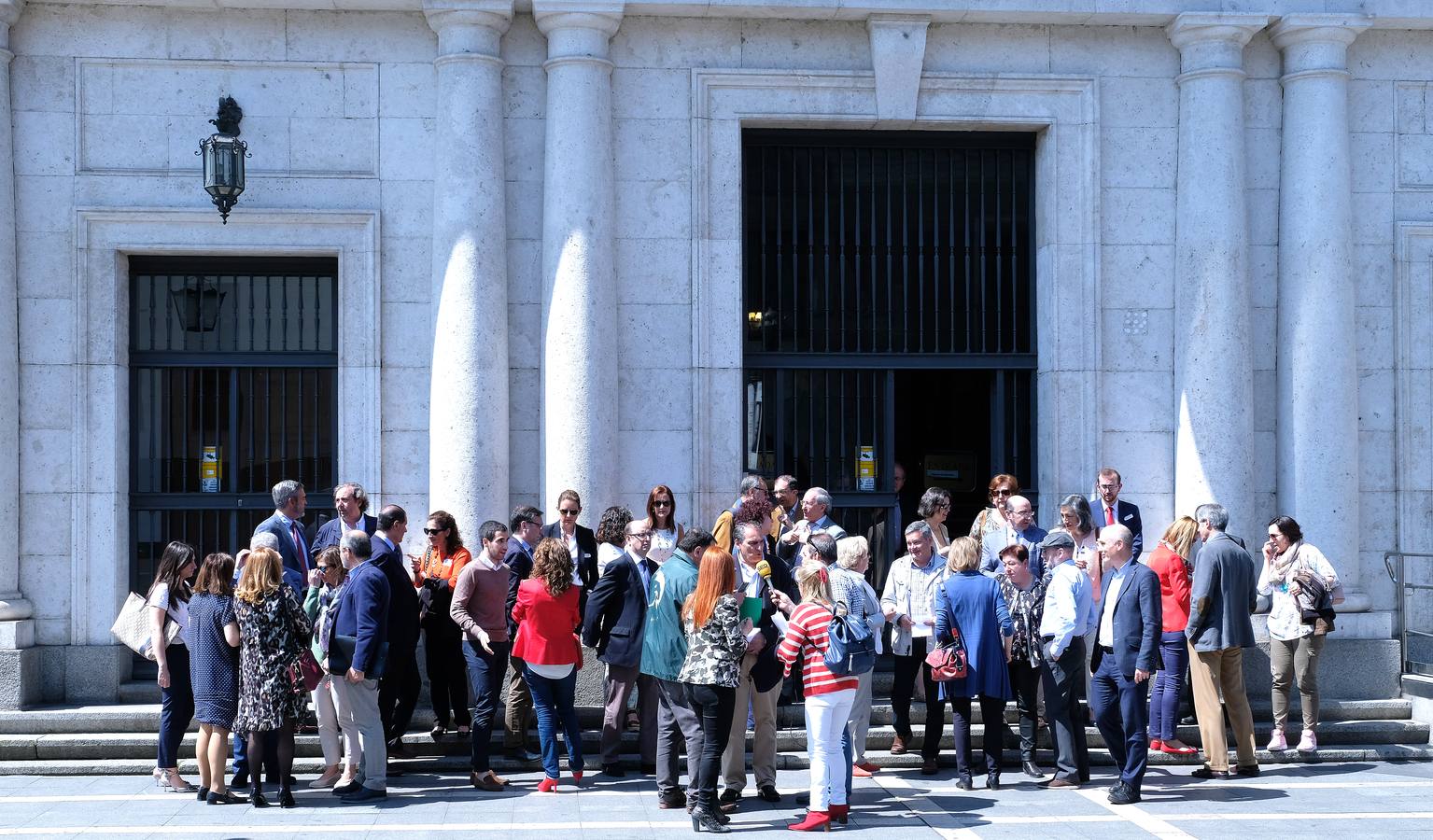 Concentración de jueces y fiscales ante la Audiencia de Valladolid