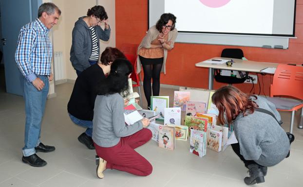 Cruz Roja anima a las familias a sumarse al programa de acogida, una experiencia de amor única