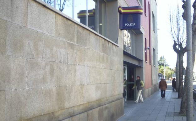 Las comisarías de policía de Castilla y León impartirán cursos de tabaquismo