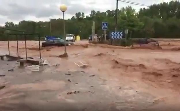 Una tremenda tromba de agua anega Tordómar