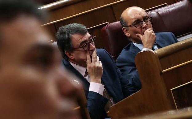 Los cinco diputados que han tomado la decisión clave