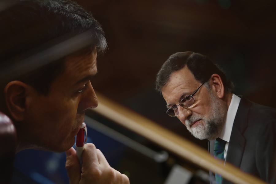 Los Presupuestos, Cataluña y la Constitución en el cara a cara entre Pedro Sánchez y Mariano Rajoy