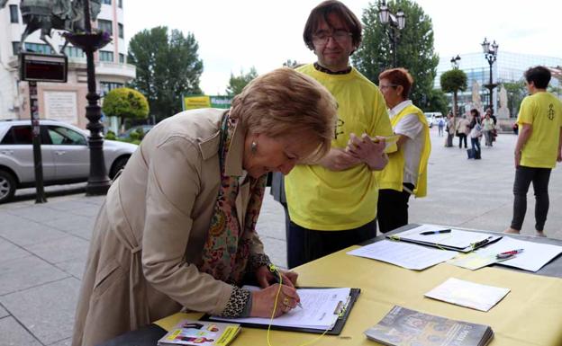 Firmas burgalesas para pedir a Putin libertad para los defensores de los Derechos Humanos