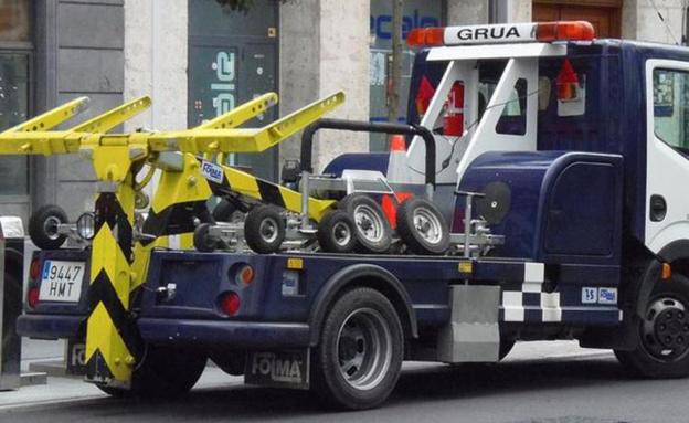 Circula por Valladolid ebrio, sin carné y con el coche embargado