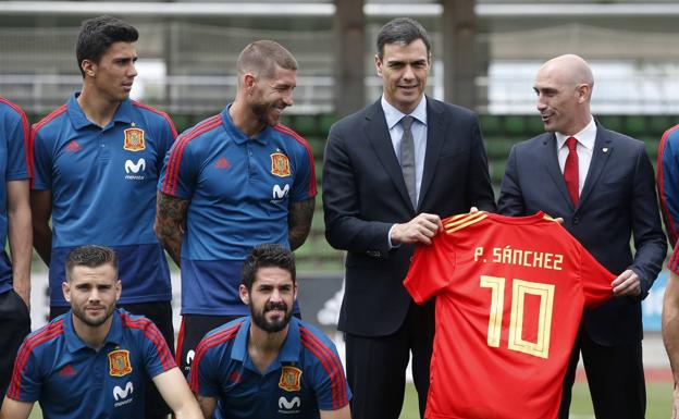 Pedro Sánchez pidió perdón a De Gea por acusarle injustamente sin pruebas