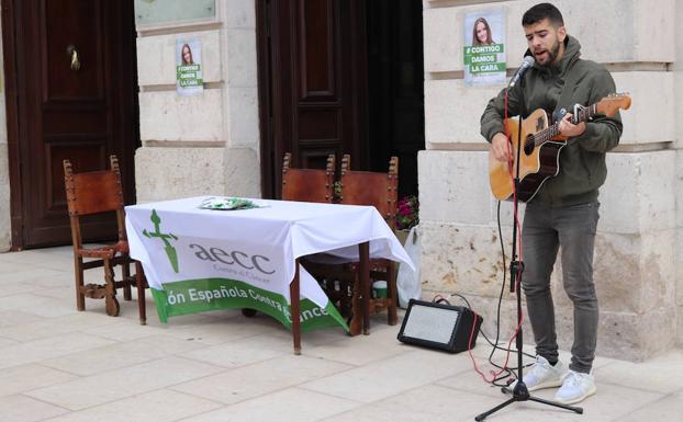 La AECC pide un minuto de apoyo para las víctimas de cáncer