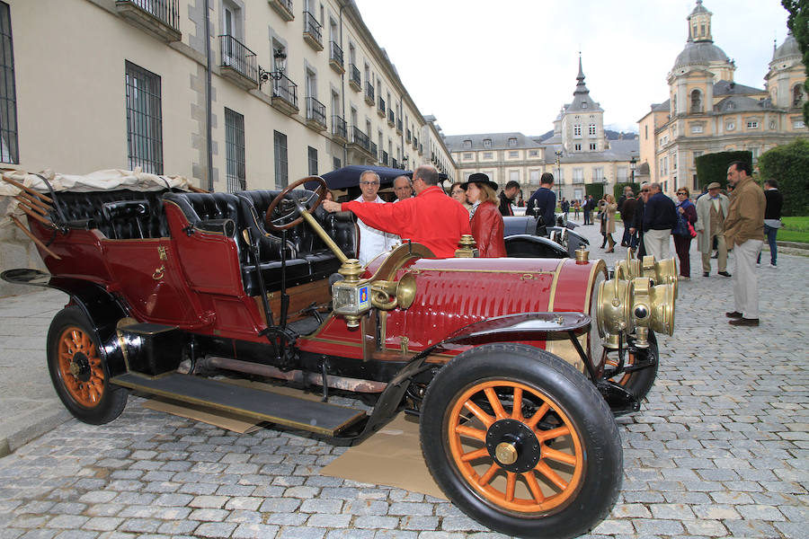 Concentración y concurso de elegancia de coches clásicos en La Granja de San Ildefonso