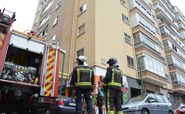 Incendio sin graves consecuencias en una vivienda de Lavaderos