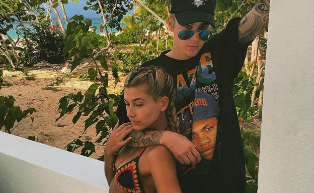 Justin Bieber, muy cariñoso con Hailey Baldwin