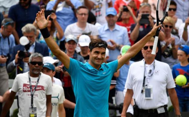 Roger Federer gana en Stuttgart y se lleva su 98º título ATP