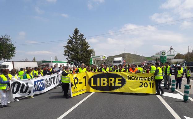 Ábalos confirma que quitará el peaje de la AP-1 a partir del 30 de noviembre