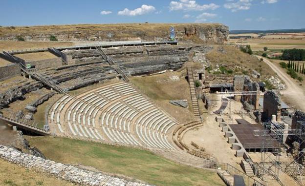 La Junta y la Diputación destinan más de un millón de euros a la restauración del teatro de Clunia